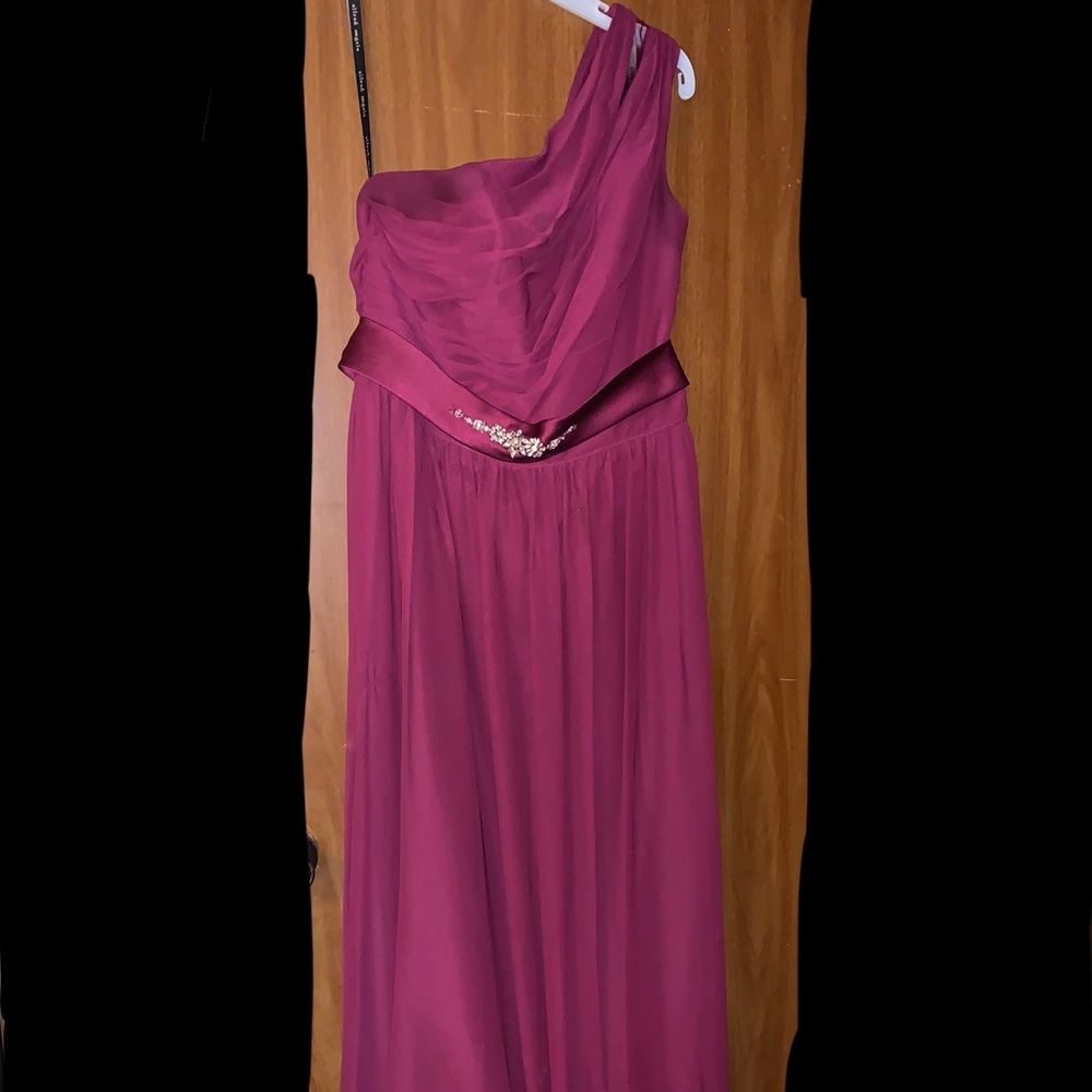 Bridesmaids dress! Berry color! Alfred Angelo! Size 16!